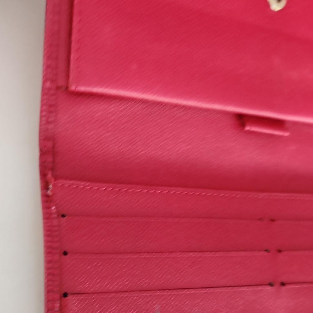 LV Long Wallet. Beautiful Red Louis Vuitton Wallet - Picture 10 of 16